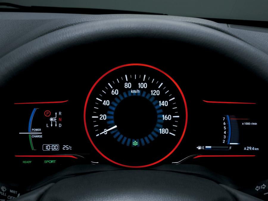  Honda Vezel Hybrid 2014 года  (фото 24 из 27)